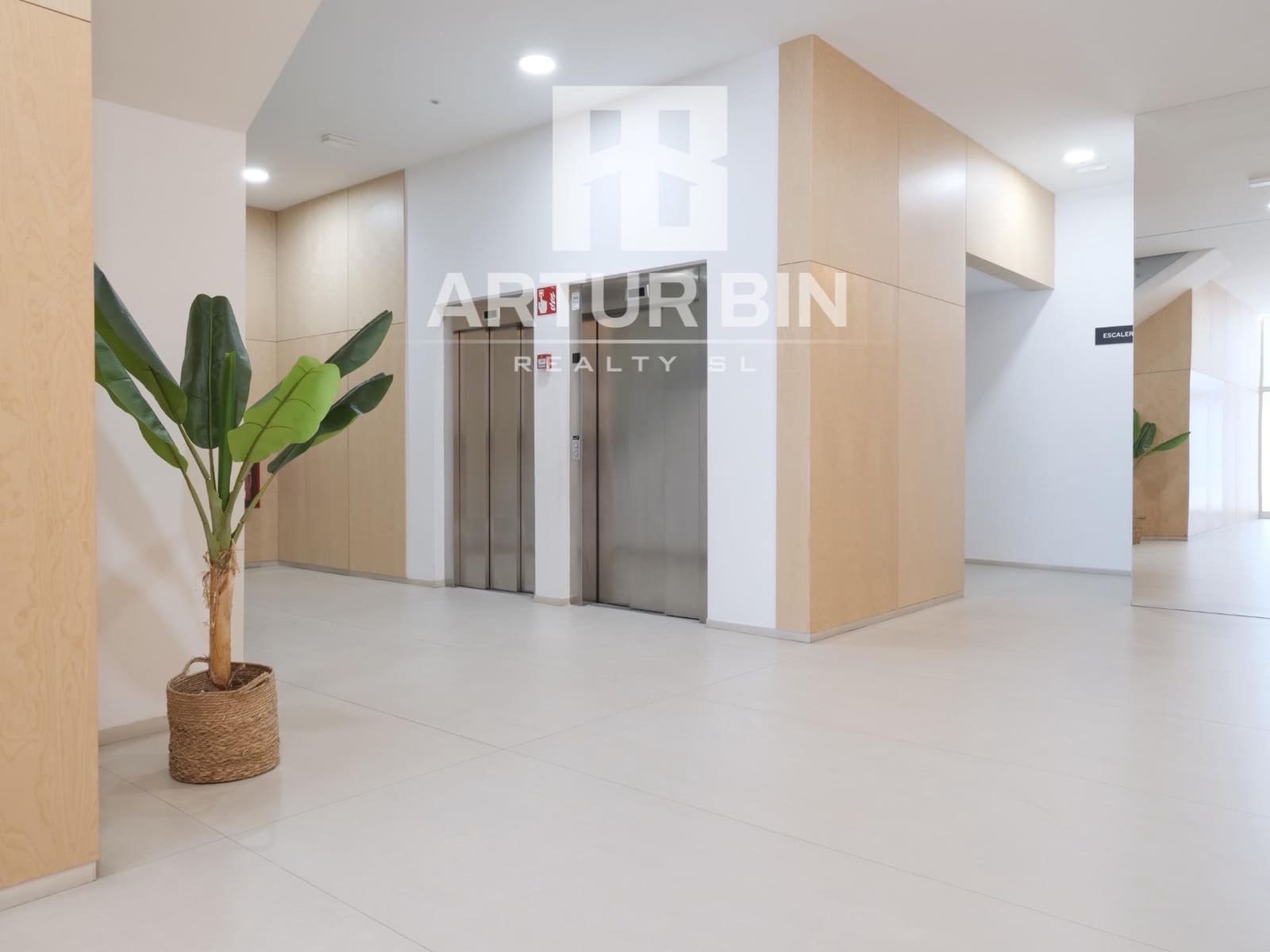 3 Zimmer Apartment zu verkaufen in Valencia Stadt mit Pool - 650.000 € (Ref: 9571197)