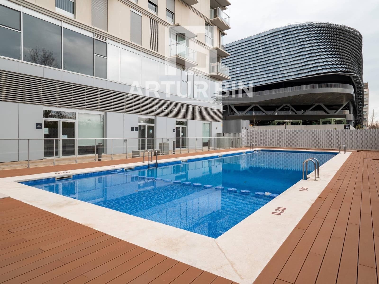 3 Zimmer Apartment zu verkaufen in Valencia Stadt mit Pool - 650.000 € (Ref: 9571197)
