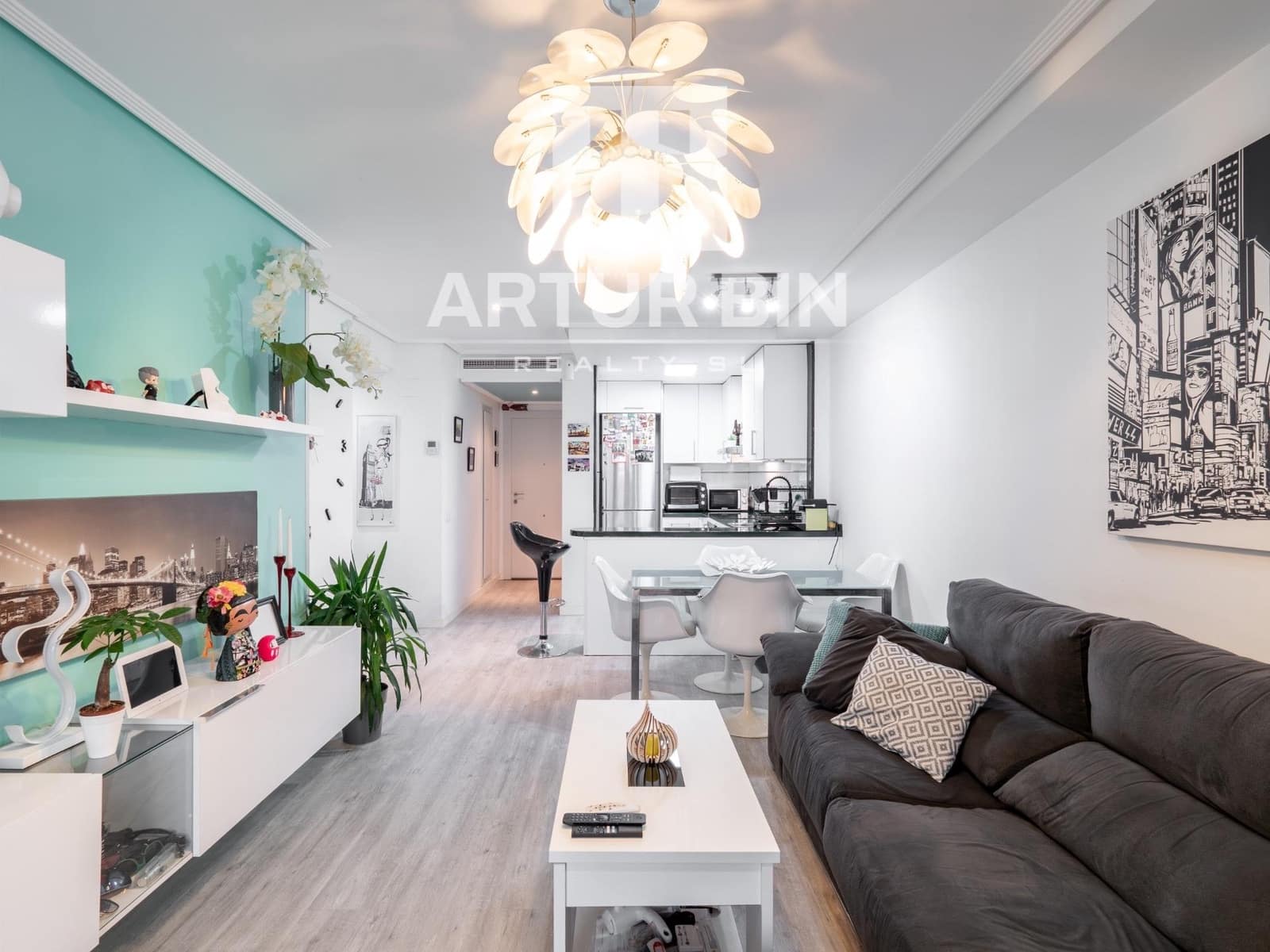 1 bedroom Apartment for sale in Valencia city with pool garage - € 345,000 (Ref: 9574647)