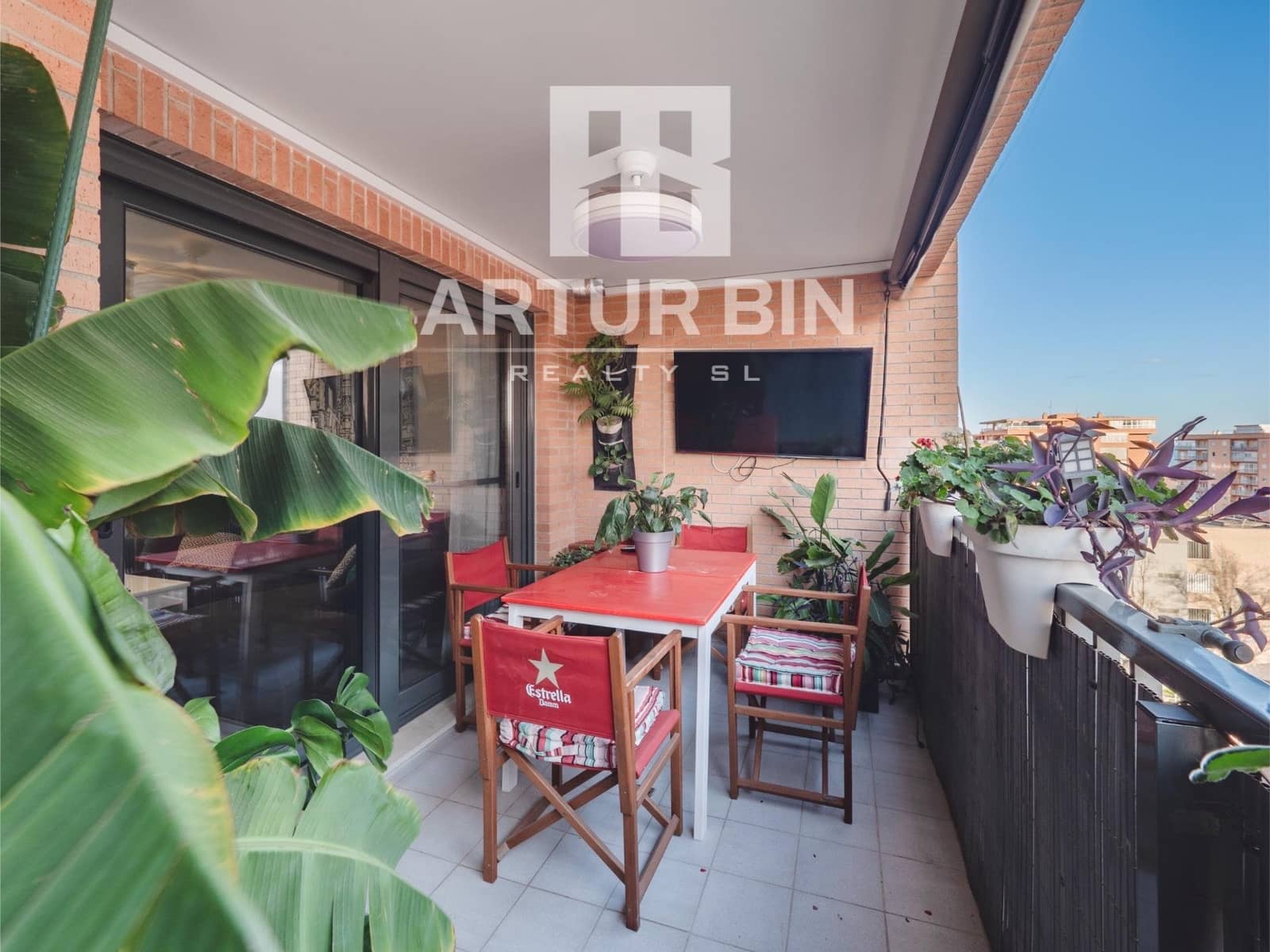 1 bedroom Apartment for sale in Valencia city with pool garage - € 345,000 (Ref: 9574647)