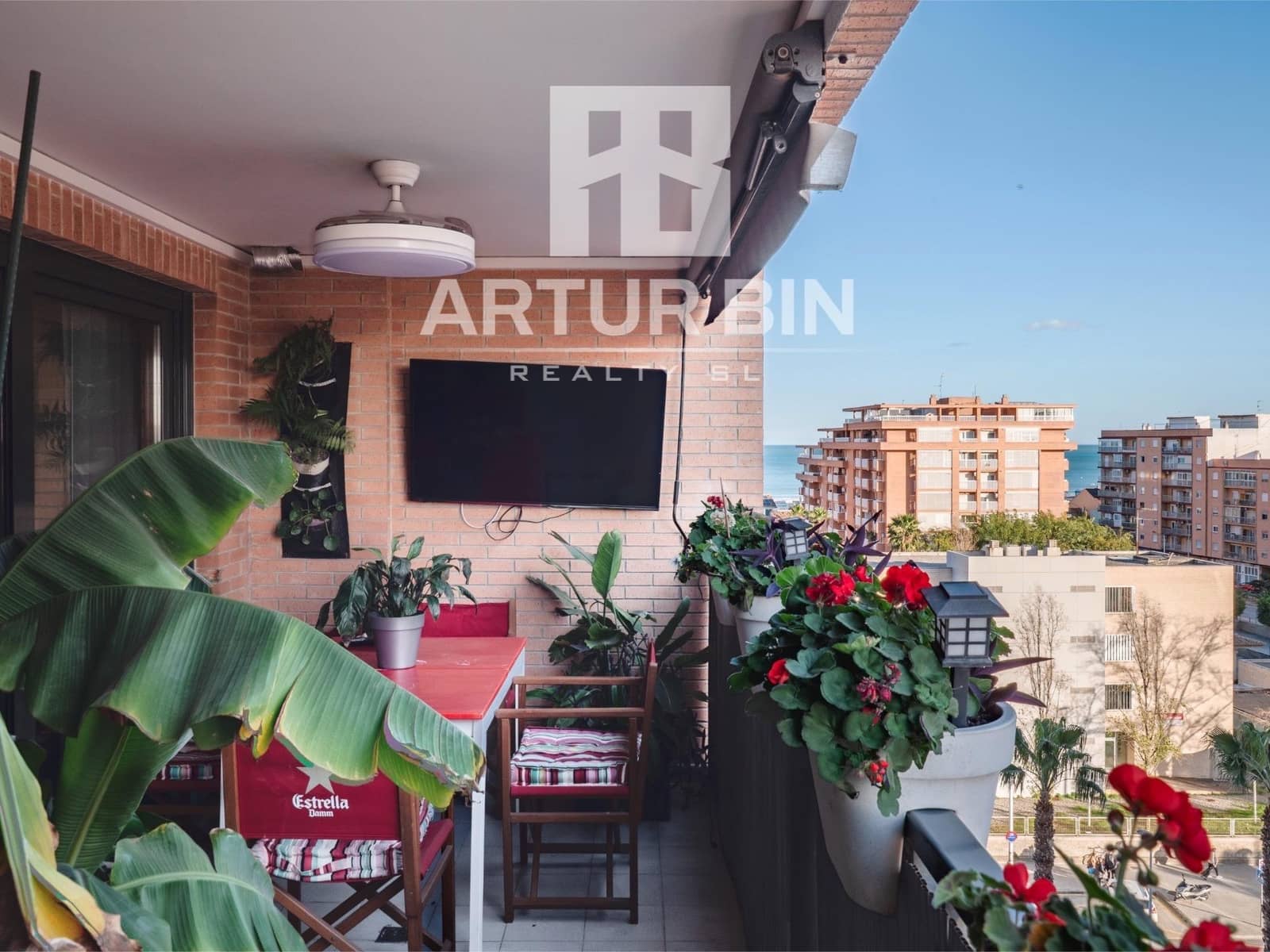 1 bedroom Apartment for sale in Valencia city with pool garage - € 345,000 (Ref: 9574647)