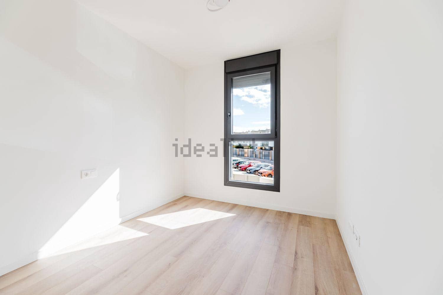 4 soveværelse Rækkehus til leje i San Antonio de Benageber med swimmingpool - € 2.600 (Ref: 9591324)