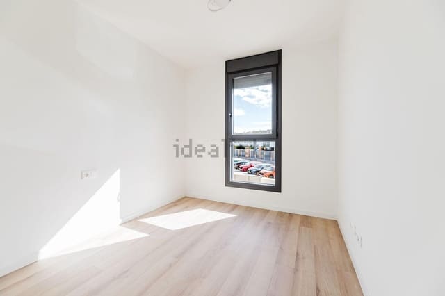 4 soveværelse Rækkehus til leje i San Antonio de Benagéber med swimmingpool - € 2.600 (Ref: 9591324)