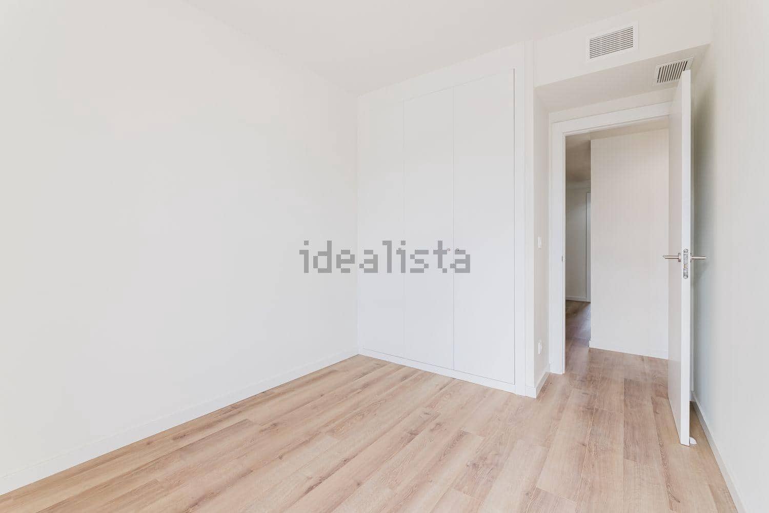 4 soveværelse Rækkehus til leje i San Antonio de Benageber med swimmingpool - € 2.600 (Ref: 9591324)