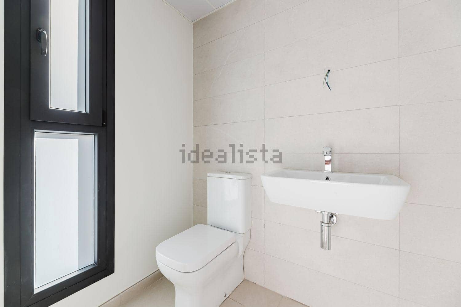 4 soveværelse Rækkehus til leje i San Antonio de Benageber med swimmingpool - € 2.600 (Ref: 9591324)