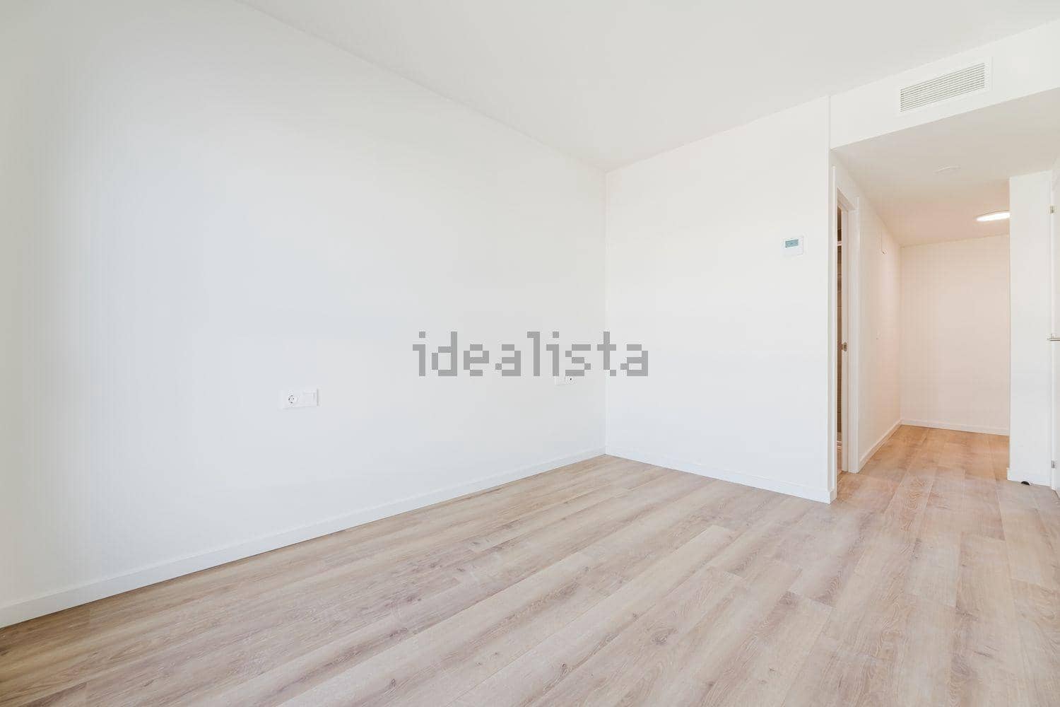 4 soveværelse Rækkehus til leje i San Antonio de Benageber med swimmingpool - € 2.600 (Ref: 9591324)