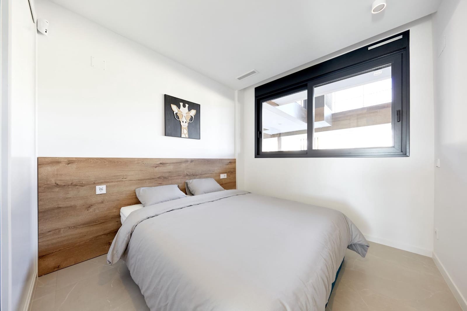 4 slaapkamer Appartement te huur in Finestrat met zwembad - € 3.000 (Ref: 9591325)