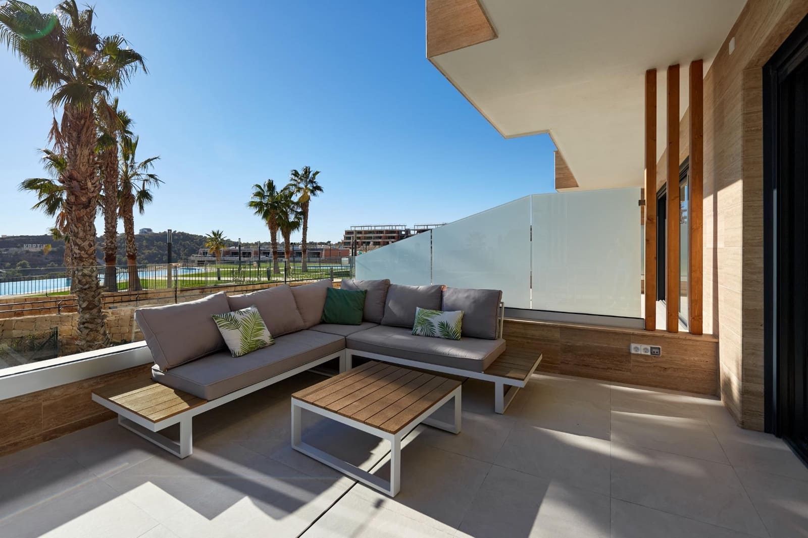 4 slaapkamer Appartement te huur in Finestrat met zwembad - € 3.000 (Ref: 9591325)