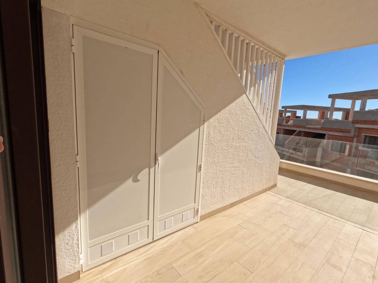 2 makuuhuone Bungalow vuokrattavana paikassa Finestrat - 1 600 € (Ref: 9591326)