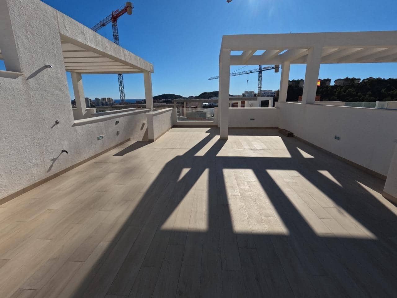 2 makuuhuone Bungalow vuokrattavana paikassa Finestrat - 1 600 € (Ref: 9591326)