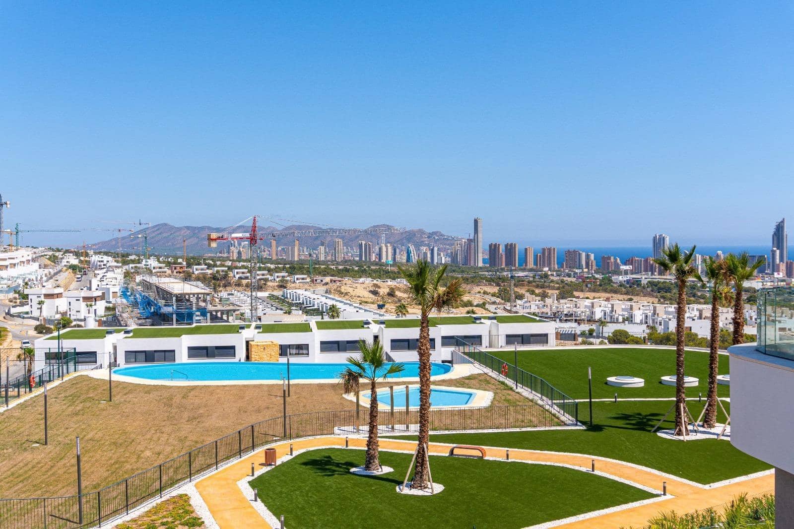 5 makuuhuone Huoneisto myytävänä paikassa Finestrat mukana uima-altaan - 590 000 € (Ref: 9605004)