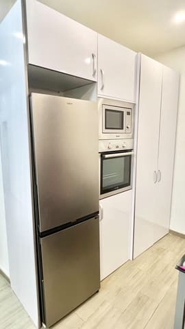 3 soveværelse Lejlighed til leje i La Seu, Valencia by - € 1.575 (Ref: 9634309)