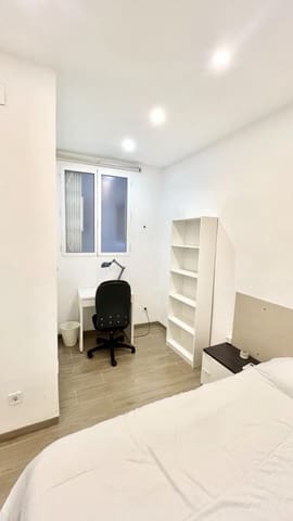 3 soveværelse Lejlighed til leje i La Seu, Valencia by - € 1.575 (Ref: 9634309)