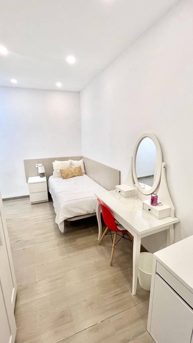 3 soveværelse Lejlighed til leje i Valencia by - € 1.575 (Ref: 9634309)