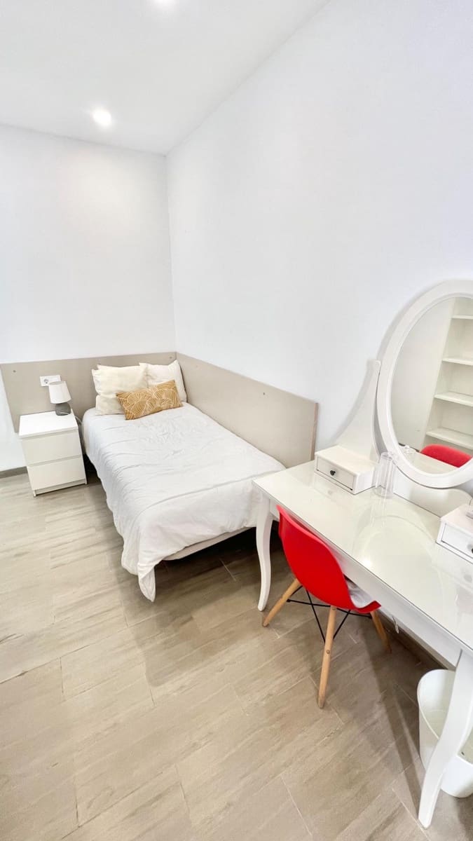 3 soveværelse Lejlighed til leje i Valencia by - € 1.575 (Ref: 9634309)