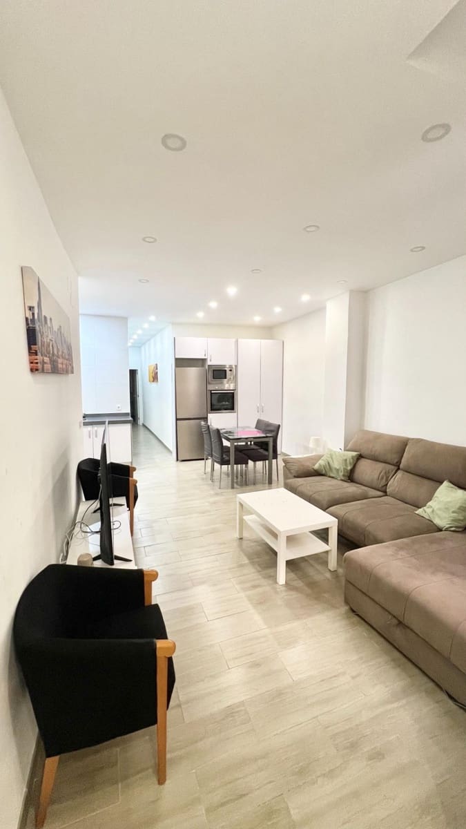 3 soveværelse Lejlighed til leje i Valencia by - € 1.575 (Ref: 9634309)