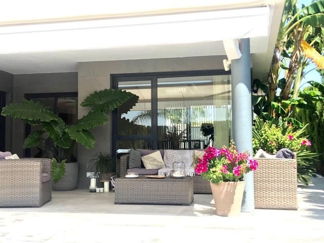 4 bedroom Villa for sale in San Antonio de Benagéber with pool - € 750,000 (Ref: 9634313)