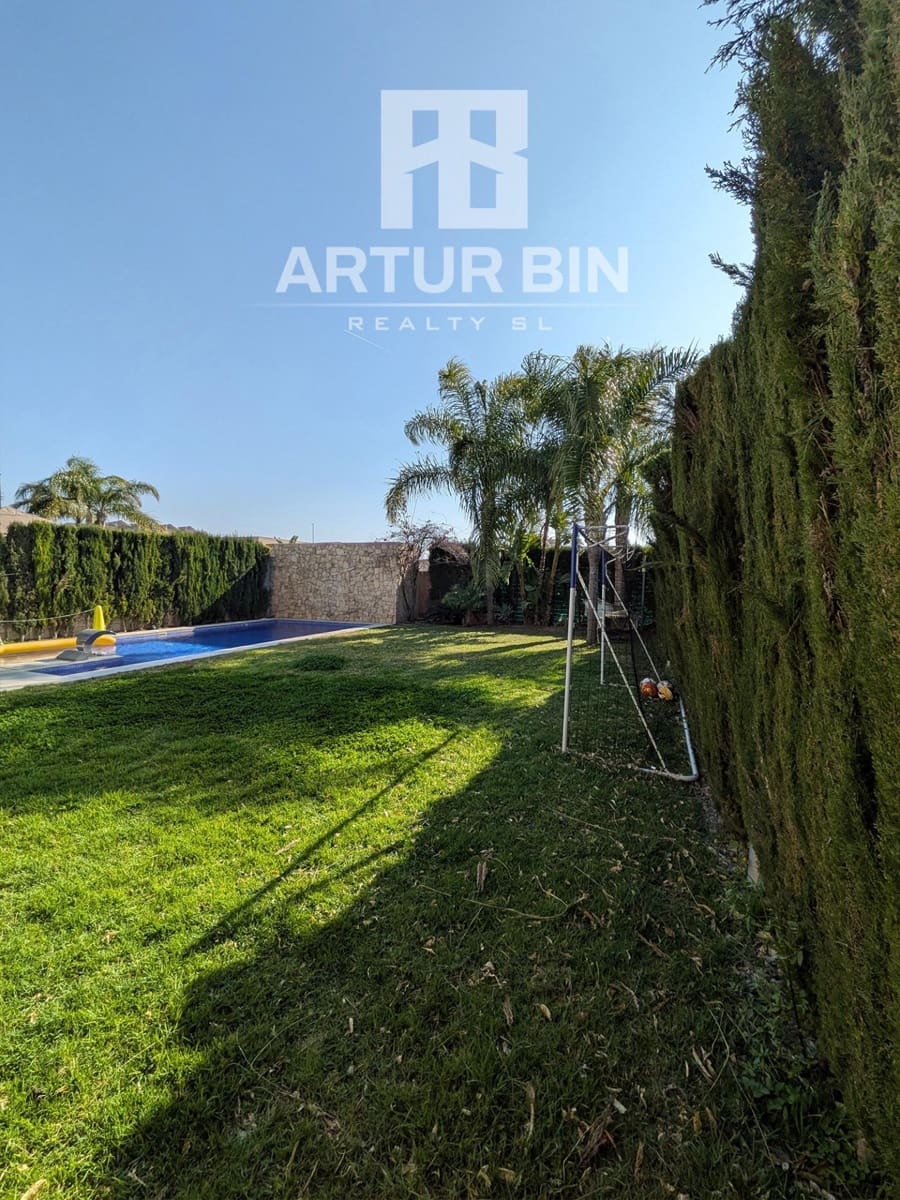 4 bedroom Villa for sale in San Antonio de Benageber with pool - € 750,000 (Ref: 9634313)