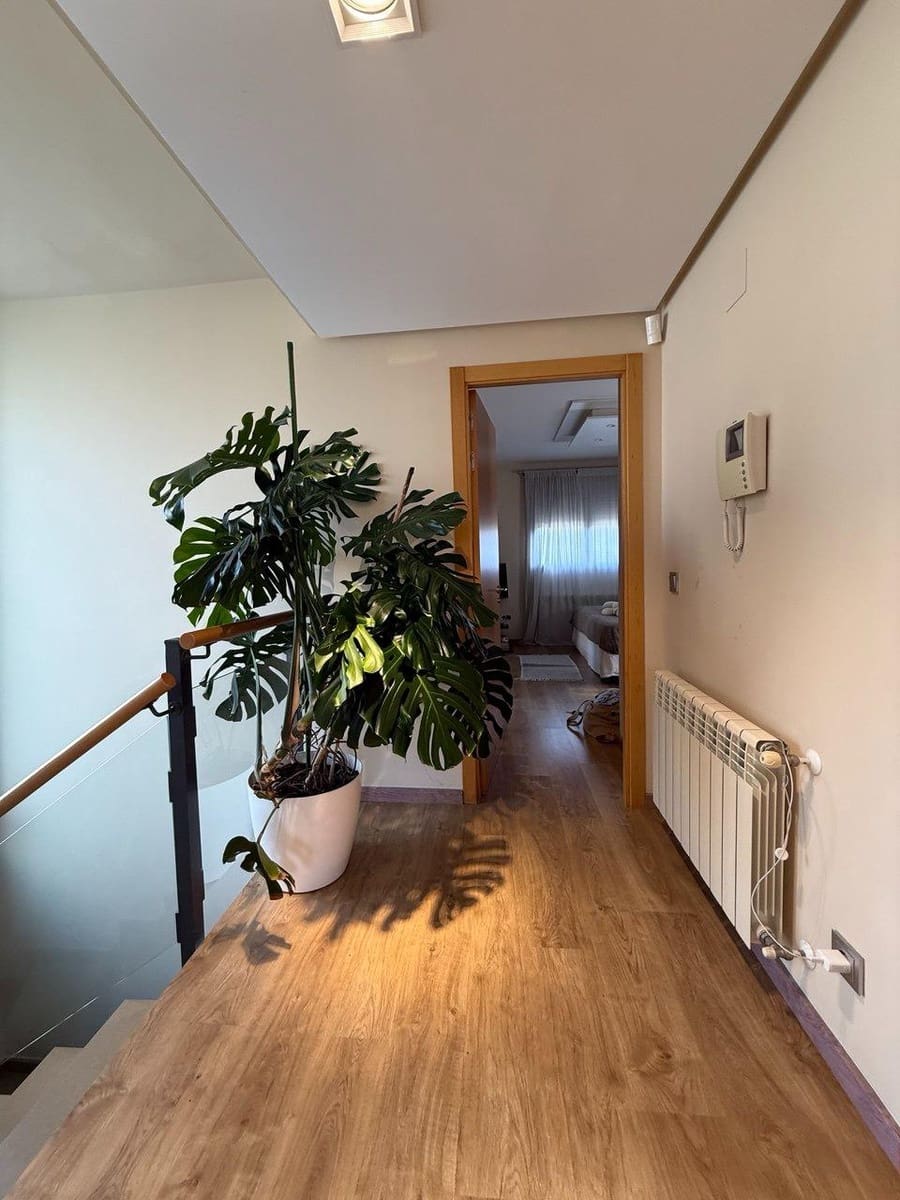 4 sypialnia Willa na sprzedaż w San Antonio de Benageber z basenem garażem - 750 000 € (Ref: 9637627)