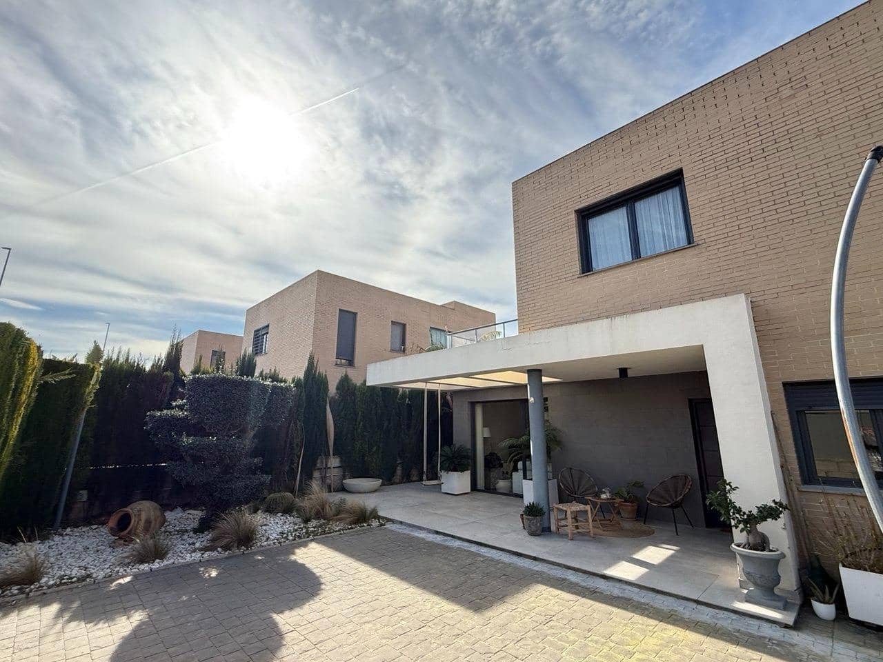 4 bedroom Villa for sale in San Antonio de Benageber with pool garage - € 750,000 (Ref: 9637627)