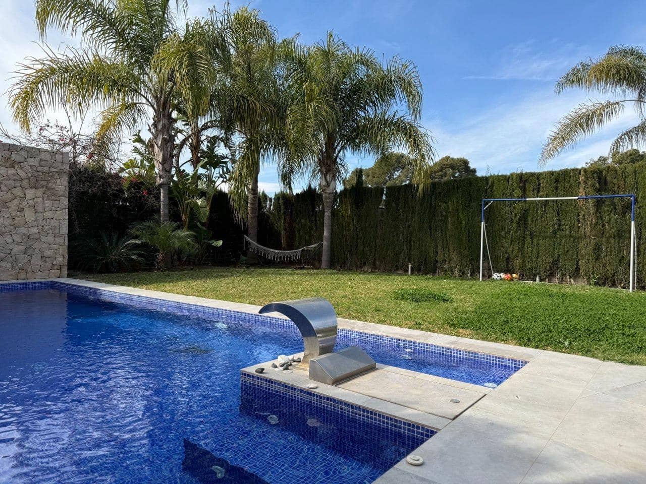 4 bedroom Villa for sale in San Antonio de Benageber with pool garage - € 750,000 (Ref: 9637627)