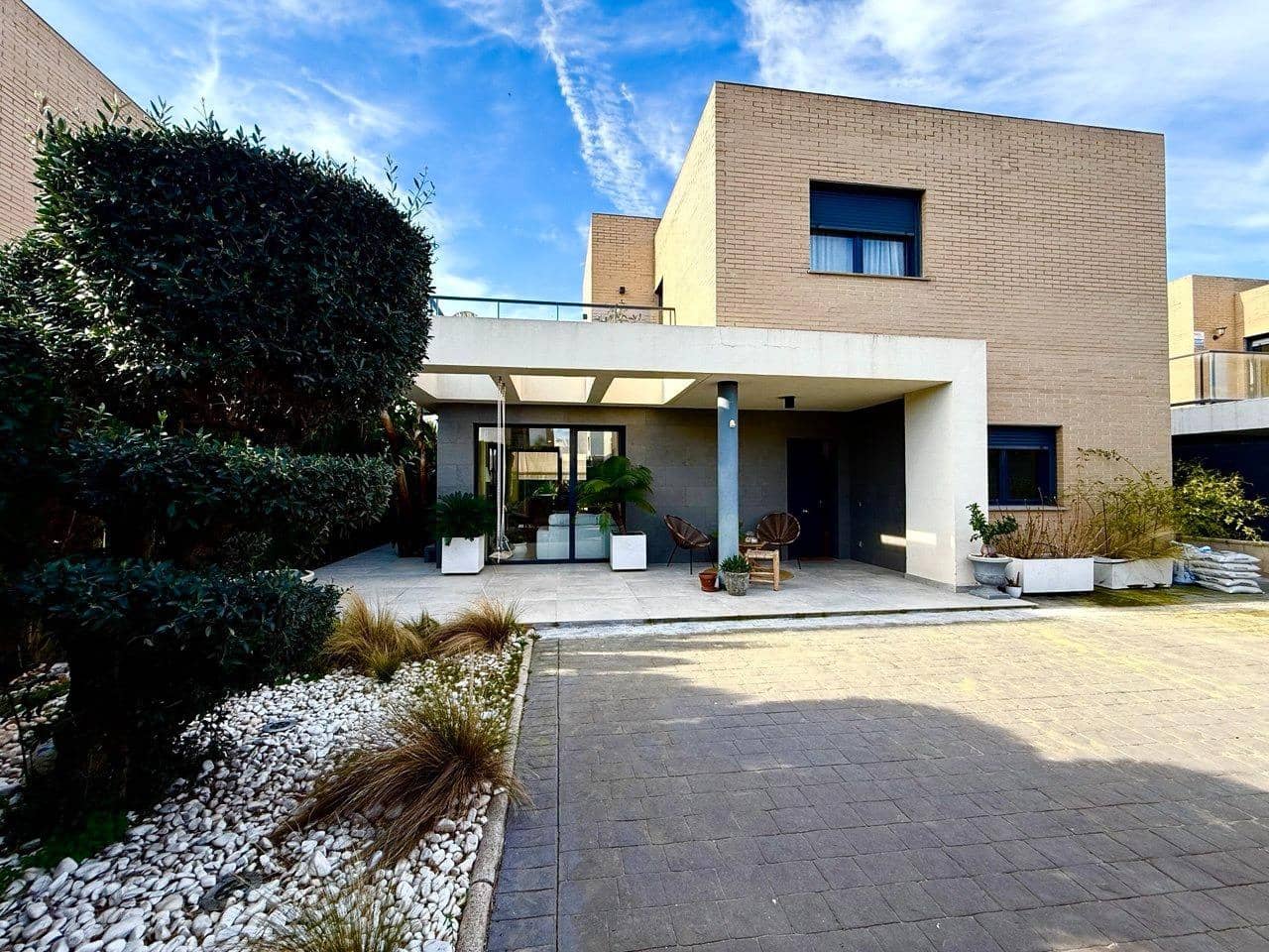 4 bedroom Villa for sale in San Antonio de Benageber with pool garage - € 750,000 (Ref: 9637627)