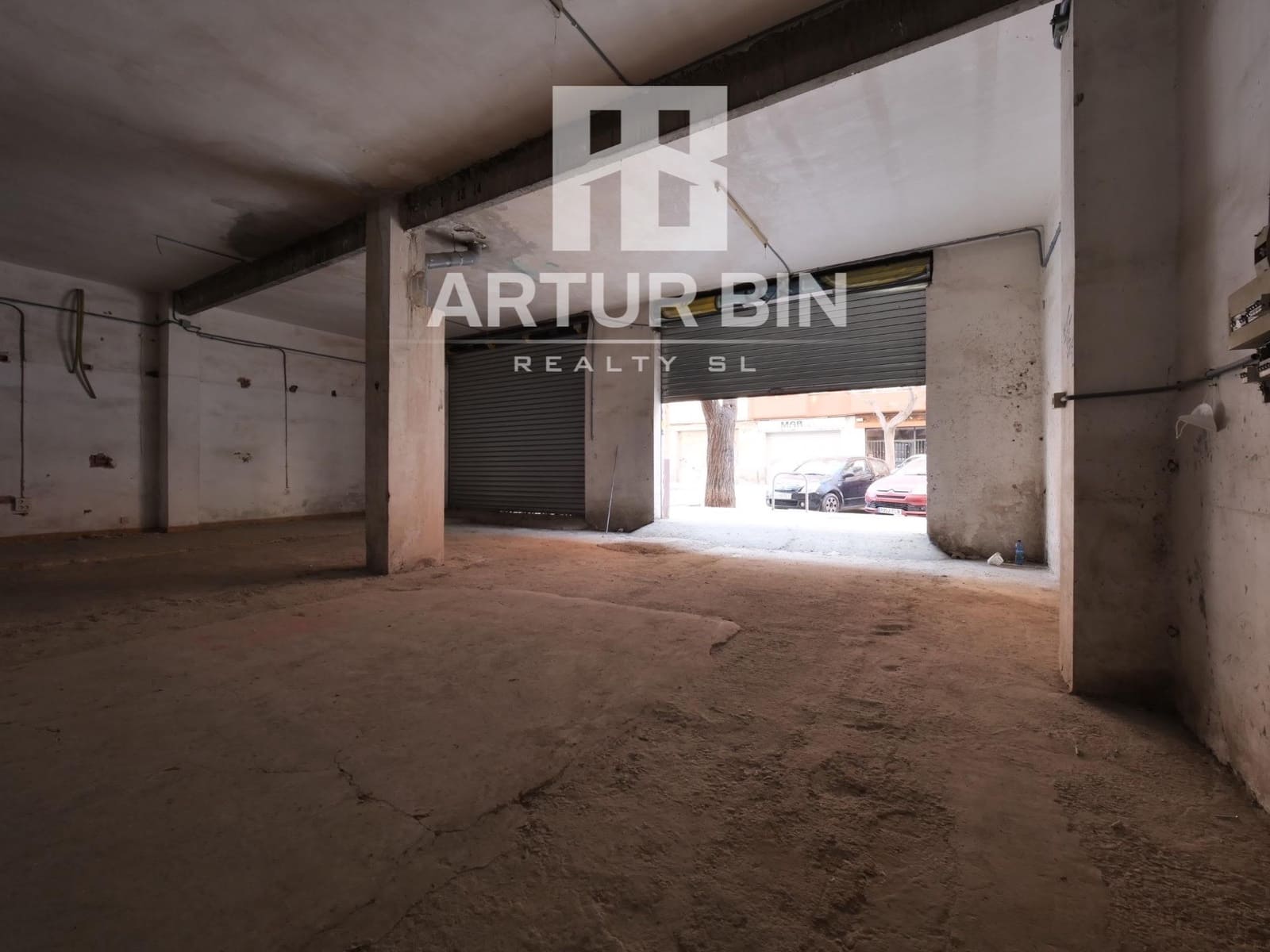 Erhverv til salg i Valencia by - € 400.000 (Ref: 9648174)