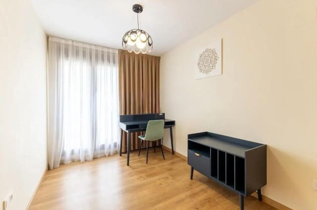 3 quarto Apartamento para arrendar em Mont-Olivet, Valência cidade com piscina garagem - 2 300 € (Ref: 9670705)