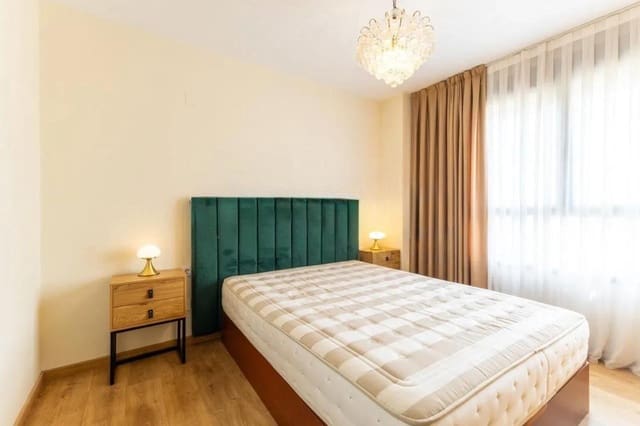 3 quarto Apartamento para arrendar em Mont-Olivet, Valência cidade com piscina garagem - 2 300 € (Ref: 9670705)