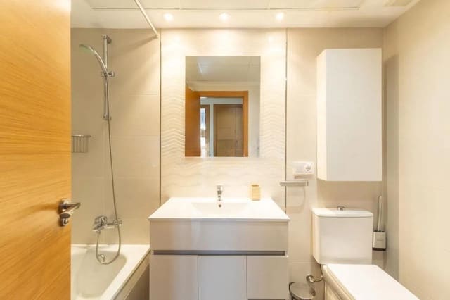 3 quarto Apartamento para arrendar em Mont-Olivet, Valência cidade com piscina garagem - 2 300 € (Ref: 9670705)