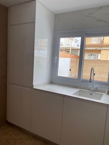 3 sovrum Hus att hyra i La Pobla de Vallbona med pool garage - 2 000 € (Ref: 9670710)