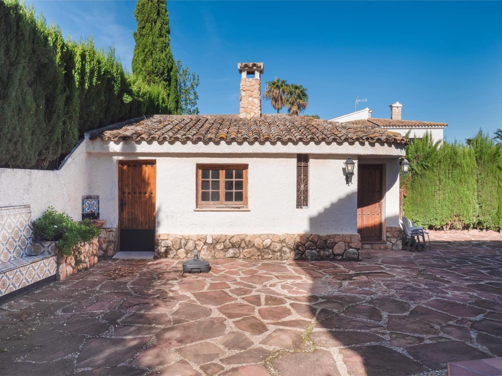 8 bedroom Terraced Villa for sale in Chiva with pool - € 1,200,000 (Ref: 9677509)