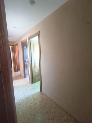 3 bedroom Apartment for sale in Tavernes de la Valldigna - € 100,000 (Ref: 9690639)