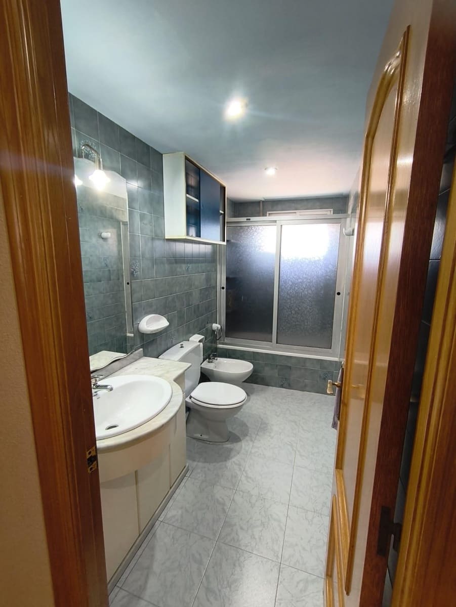 3 slaapkamer Appartement te koop in Tavernes de la Valldigna - € 100.000 (Ref: 9690639)