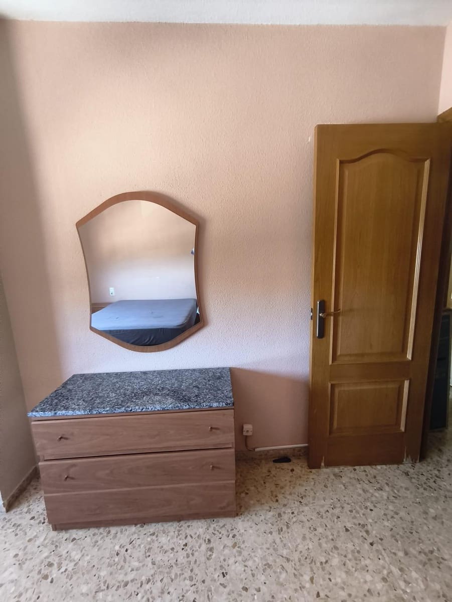 3 slaapkamer Appartement te koop in Tavernes de la Valldigna - € 100.000 (Ref: 9690639)
