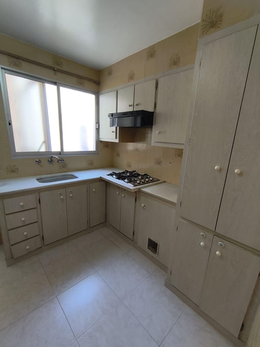3 slaapkamer Appartement te koop in Tavernes de la Valldigna - € 100.000 (Ref: 9690639)
