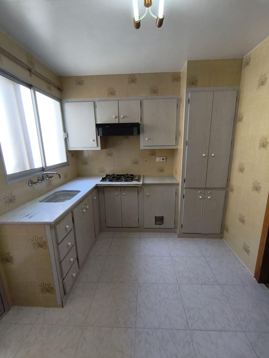 3 slaapkamer Appartement te koop in Tavernes de la Valldigna - € 100.000 (Ref: 9690639)