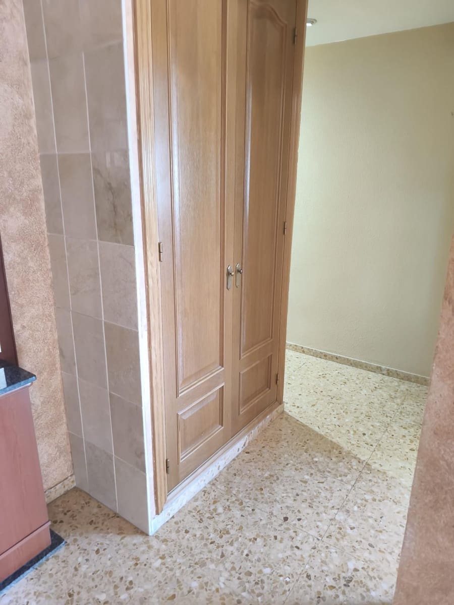 3 slaapkamer Appartement te koop in Tavernes de la Valldigna - € 100.000 (Ref: 9690639)
