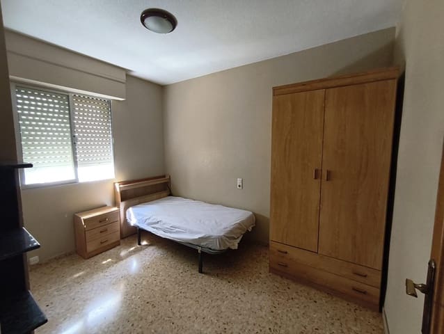 3 bedroom Apartment for sale in Tavernes de la Valldigna - € 100,000 (Ref: 9690639)