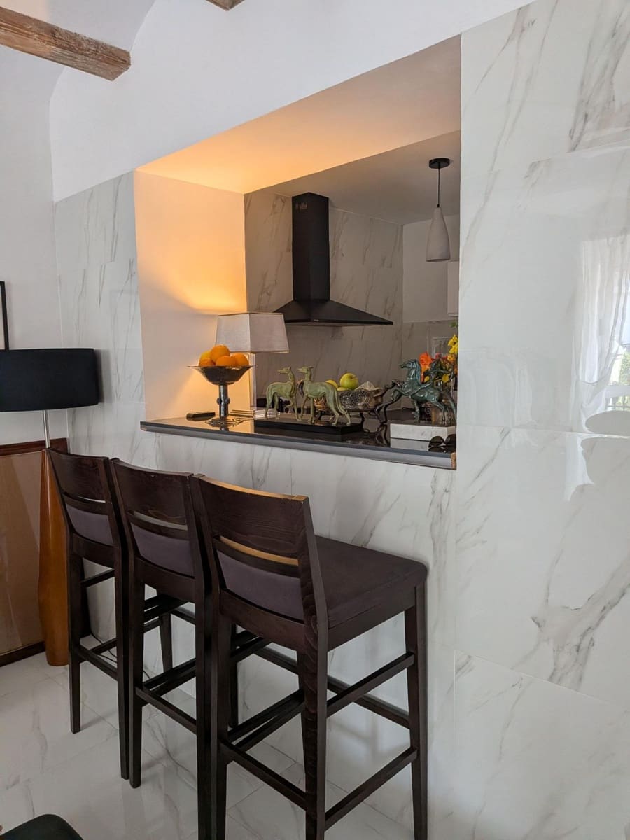 2 soveværelse Lejlighed til salg i Valencia by - € 375.000 (Ref: 9701654)