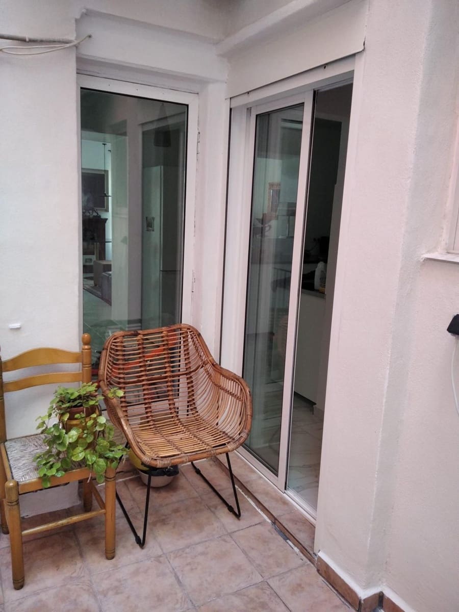 2 soveværelse Lejlighed til salg i Valencia by - € 375.000 (Ref: 9701654)