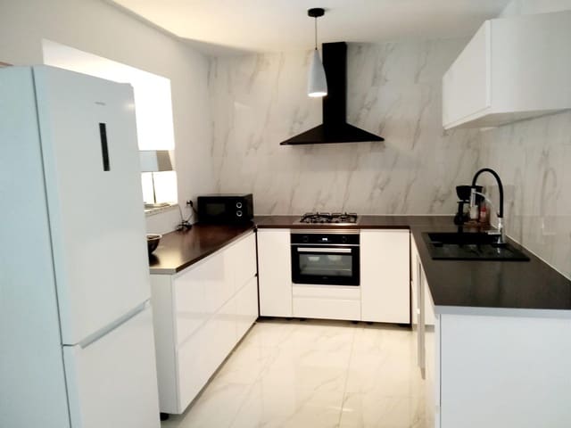 2 soverom Leilighet til salgs i Cabanyal-Canyamelar, Valencia by - € 375 000 (Ref: 9701654)