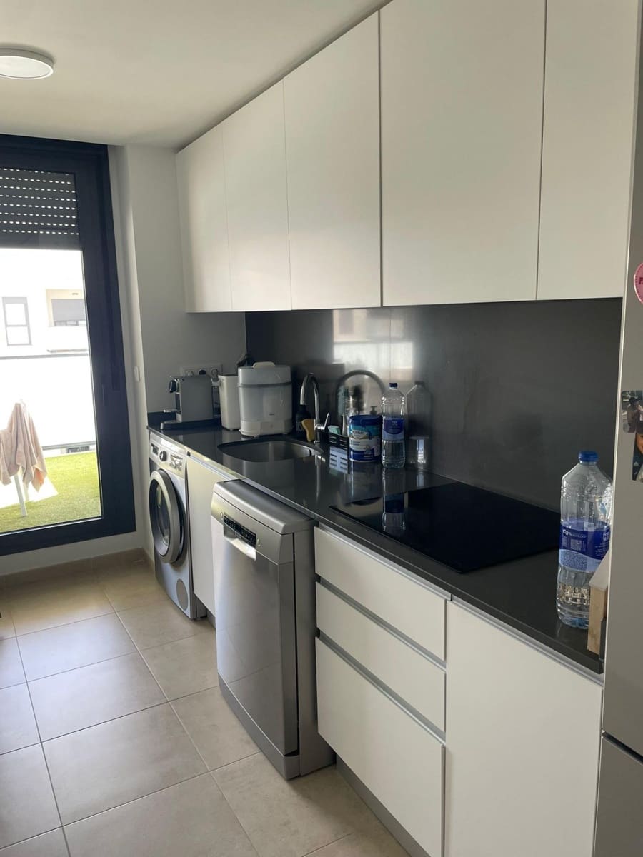 4 quarto Penthouse para venda em La Pobla de Vallbona com piscina garagem - 475 000 € (Ref: 9704930)