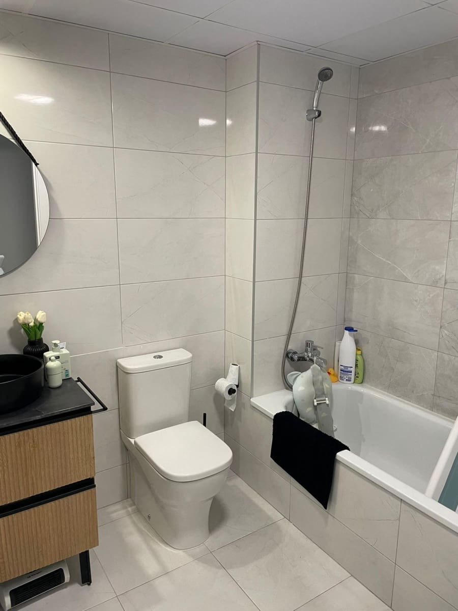 4 quarto Penthouse para venda em La Pobla de Vallbona com piscina garagem - 475 000 € (Ref: 9704930)