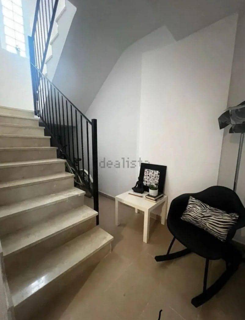 4 bedroom Villa for sale in Chiva with pool garage - € 399,000 (Ref: 9704931)