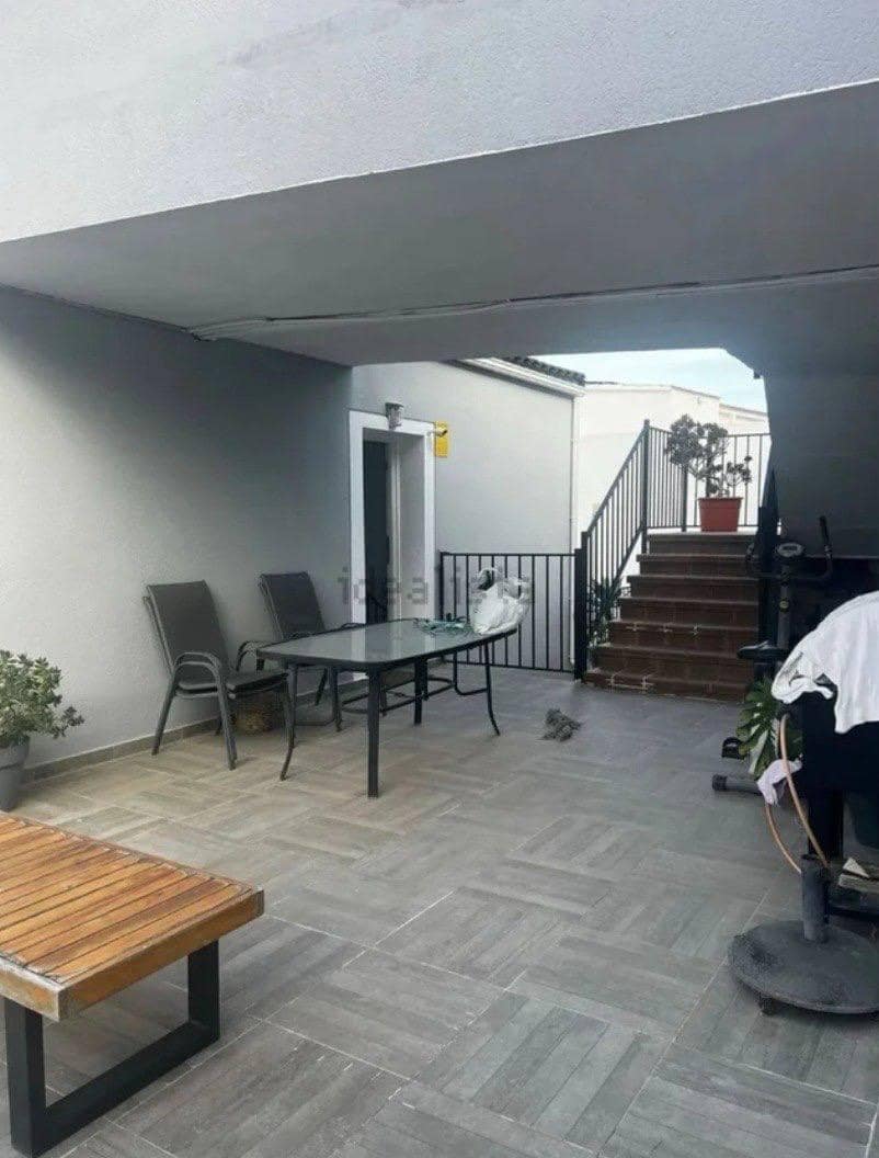 4 bedroom Villa for sale in Chiva with pool garage - € 399,000 (Ref: 9704931)