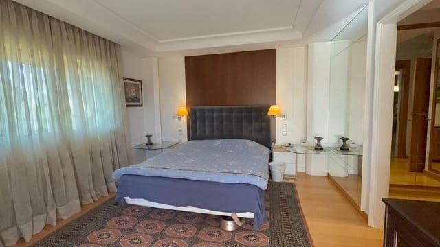 4 soveværelse Villa til salg i L'Eliana med swimmingpool garage - € 685.000 (Ref: 9711992)