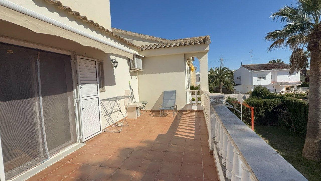 4 bedroom Villa for sale in L'Eliana with pool garage - € 685,000 (Ref: 9711992)