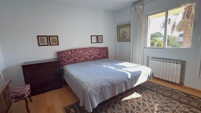 4 soveværelse Villa til salg i L'Eliana med swimmingpool garage - € 685.000 (Ref: 9711992)