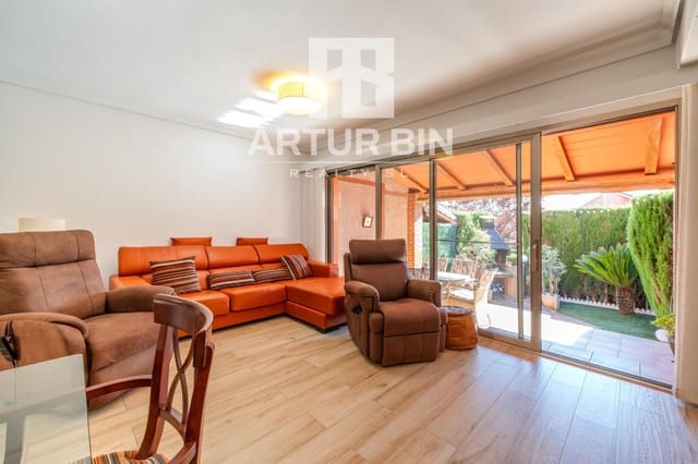 4 soveværelse Rækkehus til salg i Bétera med swimmingpool garage - € 485.000 (Ref: 9714961)